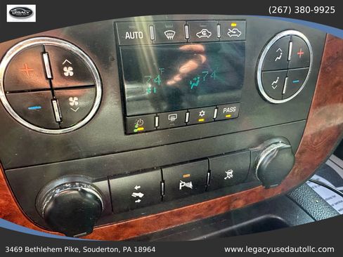 Used 2008 Chevrolet Avalanche LT w/ LT Preferred Equipment Group image 19