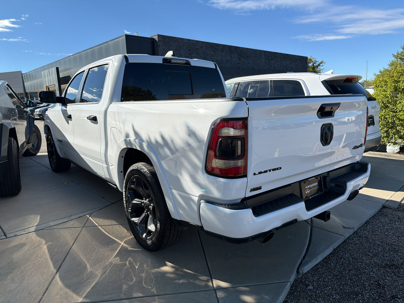 Used 2024 RAM 1500 Limited AWD/4WD image 6