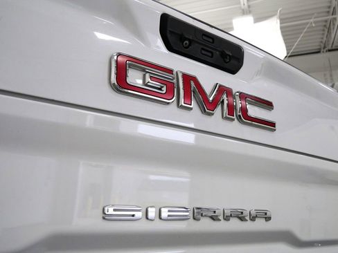 Used 2021 GMC Sierra 2500 AT4 w/ AT4 Premium Plus Package AWD/4WD image 9