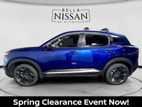 New 2026 Nissan Kicks SR w/ SR Premium Package AWD/4WD image 7