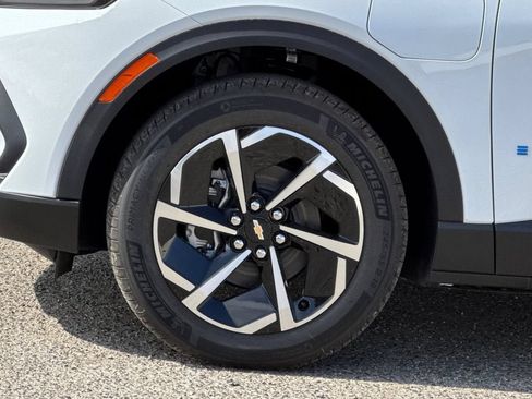 New 2026 Chevrolet Equinox EV LT FWD image 25