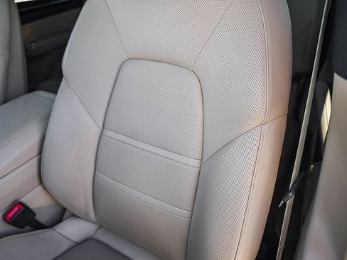 Used 2023 Porsche Cayenne Platinum Edition AWD/4WD image 26