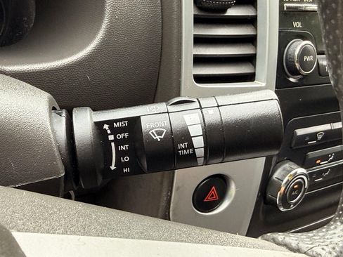 Used 2013 Nissan Frontier SV RWD image 31