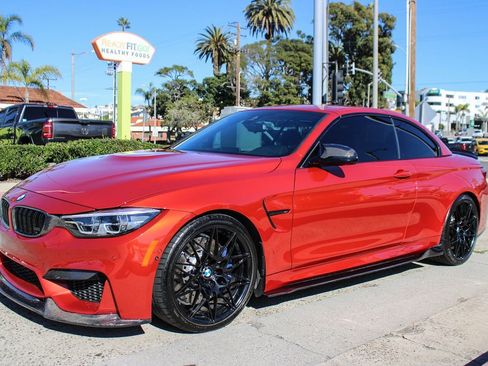 Used 2018 BMW M4 Convertible image 13