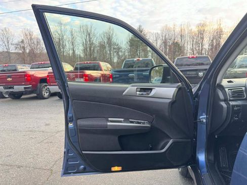 Used 2012 Subaru Forester 2.5X Premium w/ All-Weather Pkg image 9