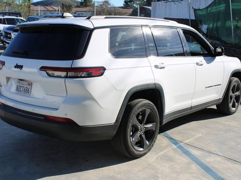 Used 2022 Jeep Grand Cherokee L Altitude image 4