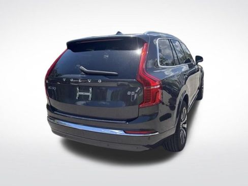 Used 2025 Volvo XC90 B5 Core w/ Protection Package Premier AWD/4WD image 4