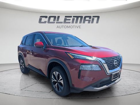 Used 2023 Nissan Rogue SV FWD image 3