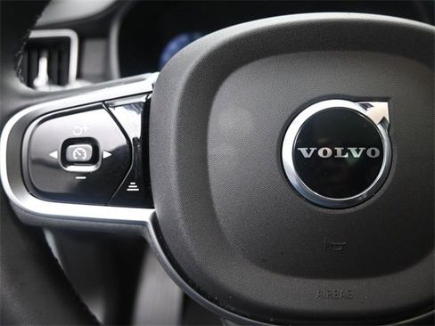 Used 2025 Volvo XC90 B5 Core w/ Protection Package image 15