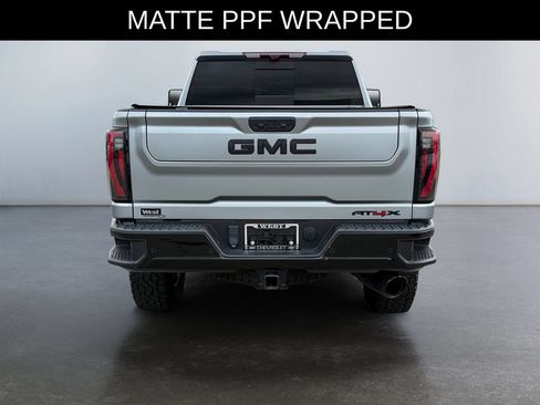 Used 2024 GMC Sierra 2500 AT4X AWD/4WD image 4
