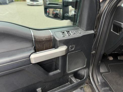 Used 2020 Ford F350 Lariat w/ Lariat Ultimate Package AWD/4WD image 36