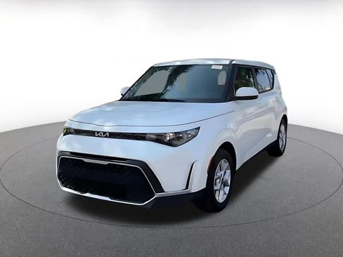 Used 2025 Kia Soul LX w/ LX Technology Package image 6