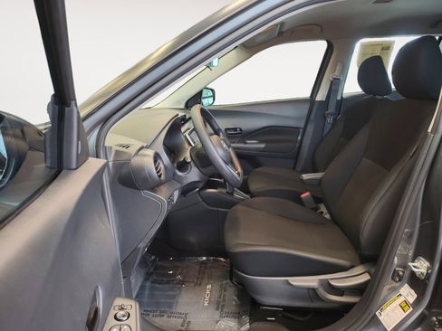 Used 2025 Nissan Kicks Play S FWD image 23
