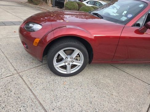 Used 2008 MAZDA MX-5 Miata Sport w/ Convenience Pkg image 8