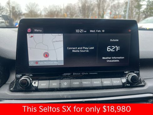 Used 2021 Kia Seltos SX w/ SX Sunroof Package image 29