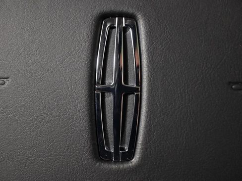 New 2026 Lincoln Nautilus Reserve image 32