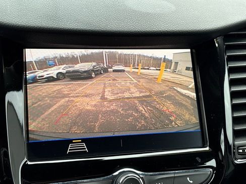 Certified 2022 Chevrolet Trax LT w/ LT Convenience Package image 14