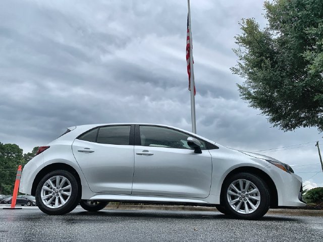 Used 2025 Toyota Corolla SE FWD image 9