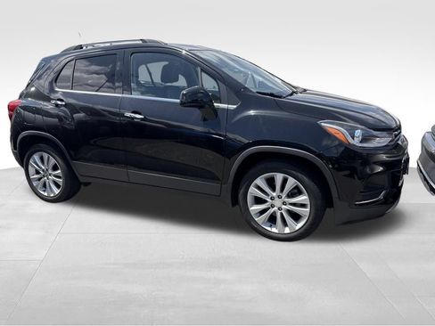 Used 2018 Chevrolet Trax Premier FWD image 9