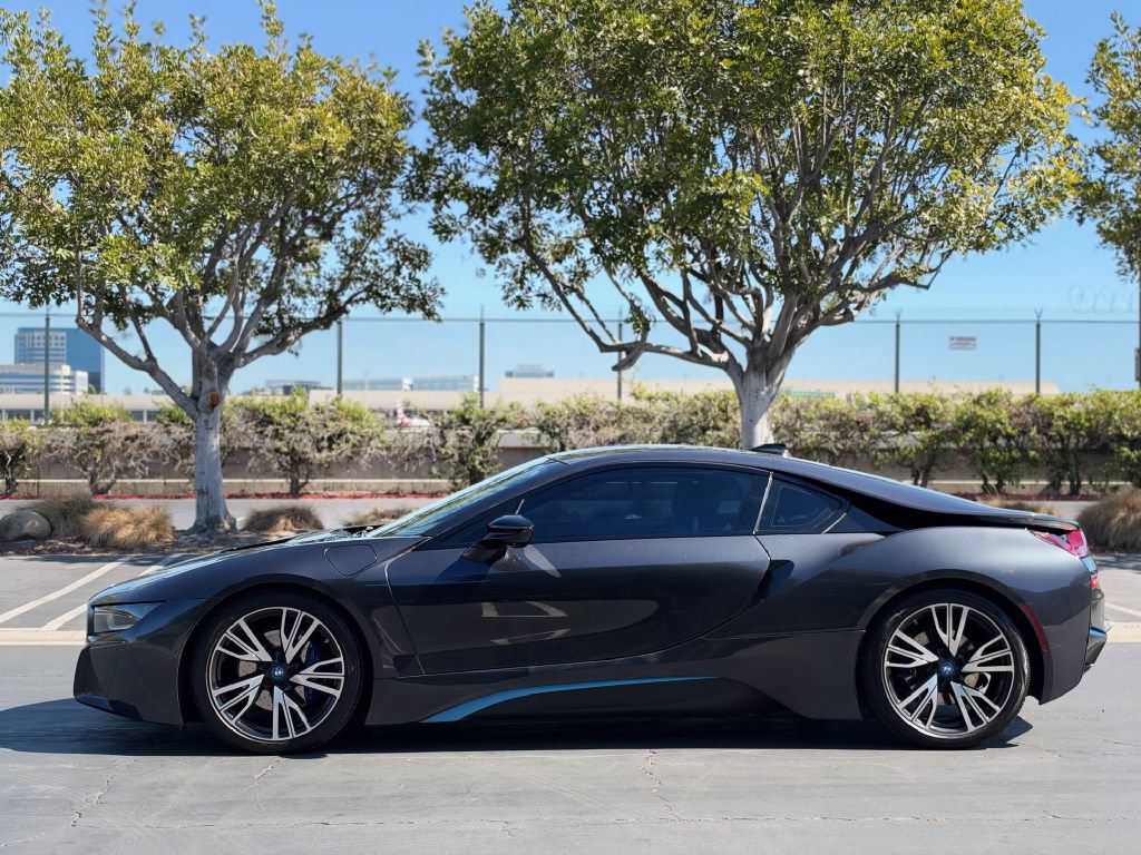Used 2016 BMW i8 AWD/4WD image 12