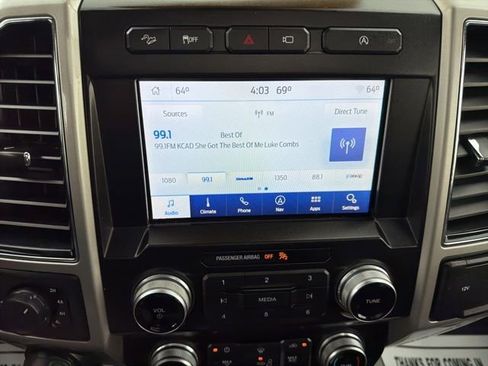 Used 2019 Ford F150 Lariat w/ Equipment Group 502A Luxury AWD/4WD image 23