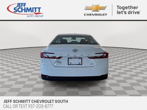 Used 2025 Toyota Camry LE image 9