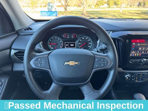 Used 2021 Chevrolet Traverse LS image 22