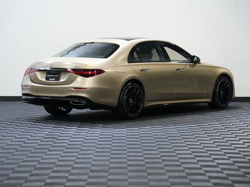 Used 2023 Mercedes-Benz S 580 4MATIC Sedan image 6