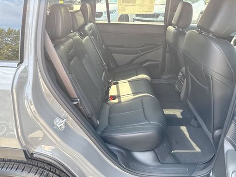 New 2026 Jeep Cherokee Limited AWD/4WD image 10