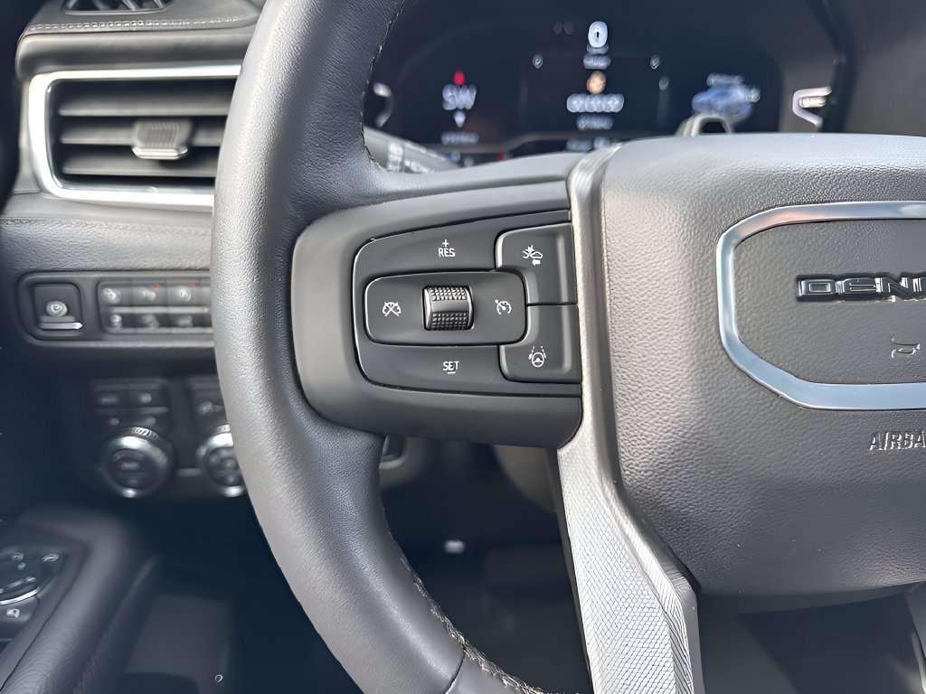 Used 2024 GMC Yukon Denali w/ Denali Reserve Package AWD/4WD image 18