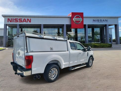 Used 2022 Ford F250 XLT w/ XLT Premium Package image 4