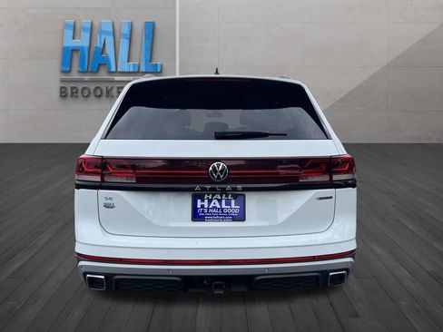 Certified 2024 Volkswagen Atlas Peak Edition SE AWD/4WD image 5