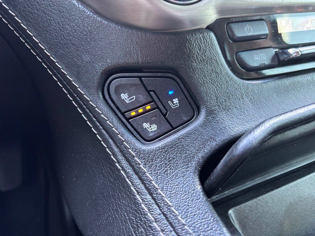 Used 2018 GMC Yukon XL Denali RWD image 38