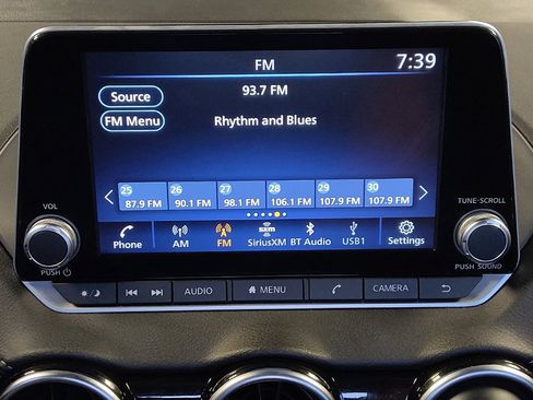 Used 2025 Nissan Sentra SV FWD image 25