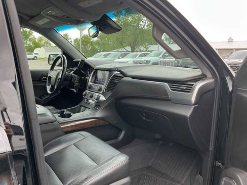 Used 2019 Chevrolet Suburban LT AWD/4WD image 27