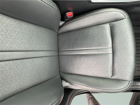 Used 2023 Kia Sorento EX image 19