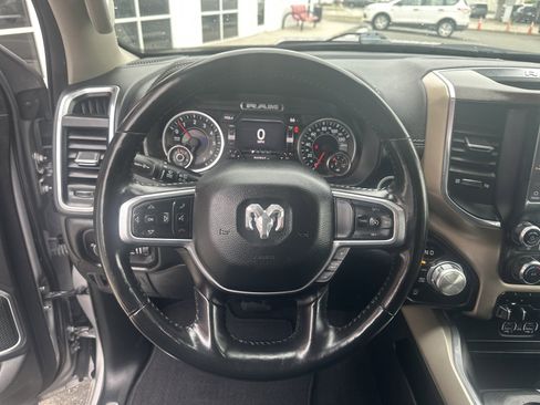 Used 2022 RAM 1500 Laramie AWD/4WD image 12