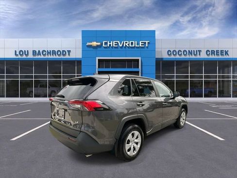 Used 2024 Toyota RAV4 LE FWD image 8