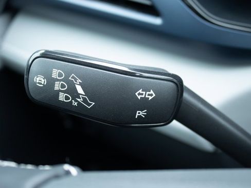 Used 2024 Volkswagen Taos SE image 45