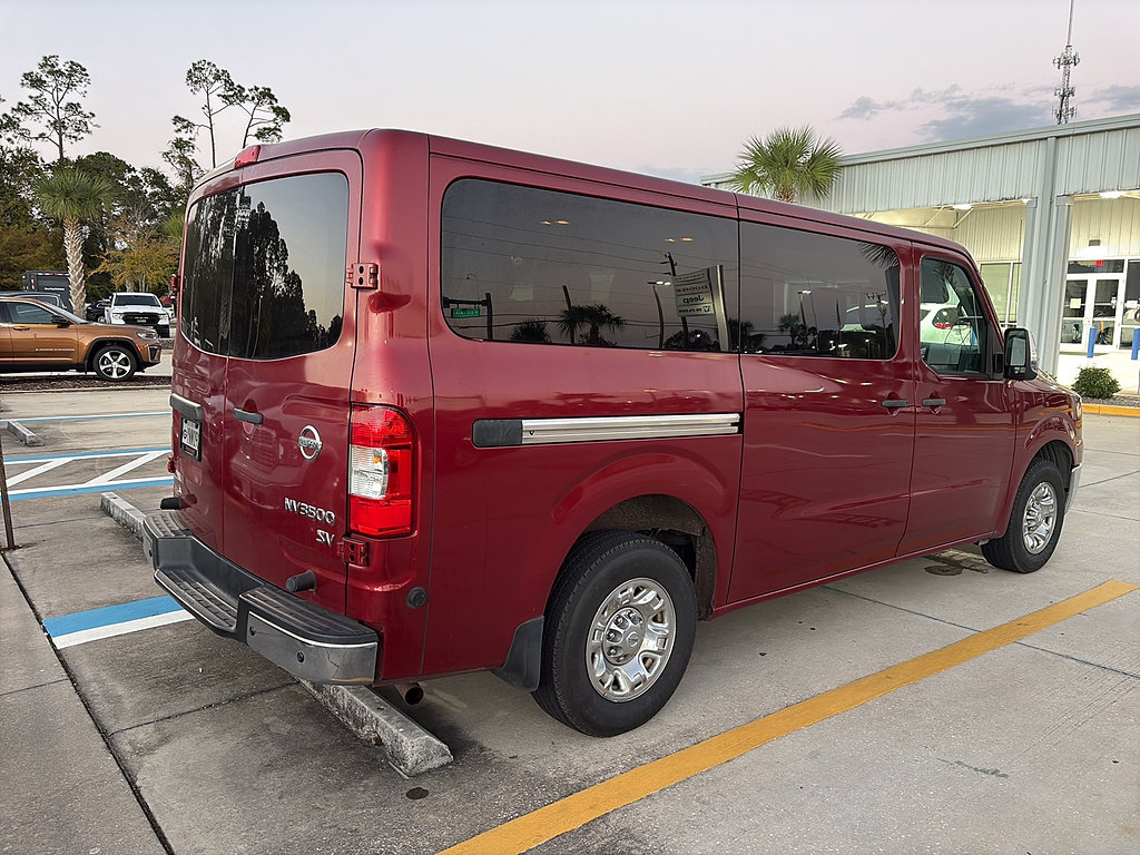 Used 2021 Nissan NV 3500 SV RWD image 3