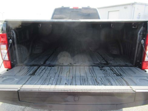Used 2021 Ford F350 XLT w/ XLT Premium Package AWD/4WD image 14