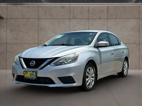Used 2019 Nissan Sentra S FWD image 2