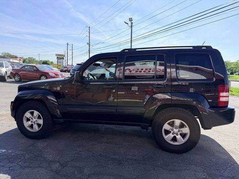 Used 2012 Jeep Liberty Sport w/ Popular Equipment Group AWD/4WD image 3