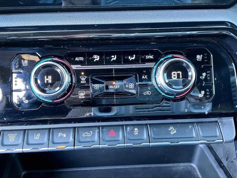 Certified 2024 GMC Sierra 2500 AT4 w/ AT4 Premium Plus Package image 34