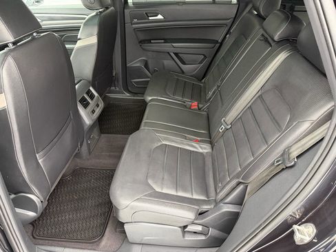 Used 2020 Volkswagen Atlas Cross Sport SEL Premium image 10