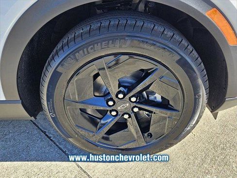 New 2026 Chevrolet Equinox EV LT image 16