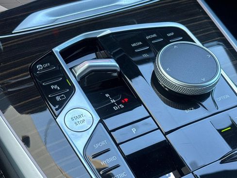 Used 2025 BMW X5 xDrive50e image 26