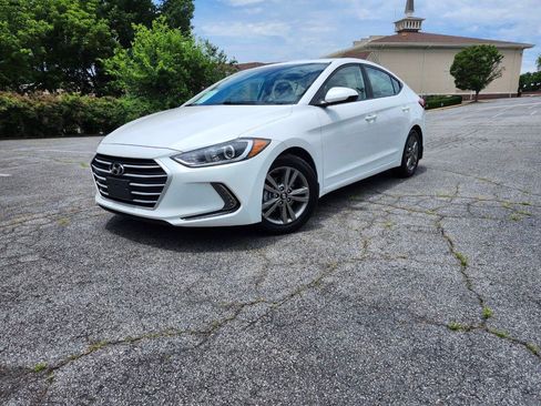 Used 2018 Hyundai Elantra Value Edition FWD image 3