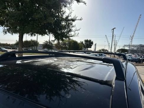 Used 2021 Toyota RAV4 XLE FWD image 8