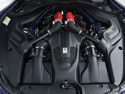 Certified 2026 Ferrari Roma Spider RWD image 33